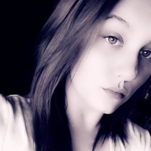 Meet your Posher, Carrie